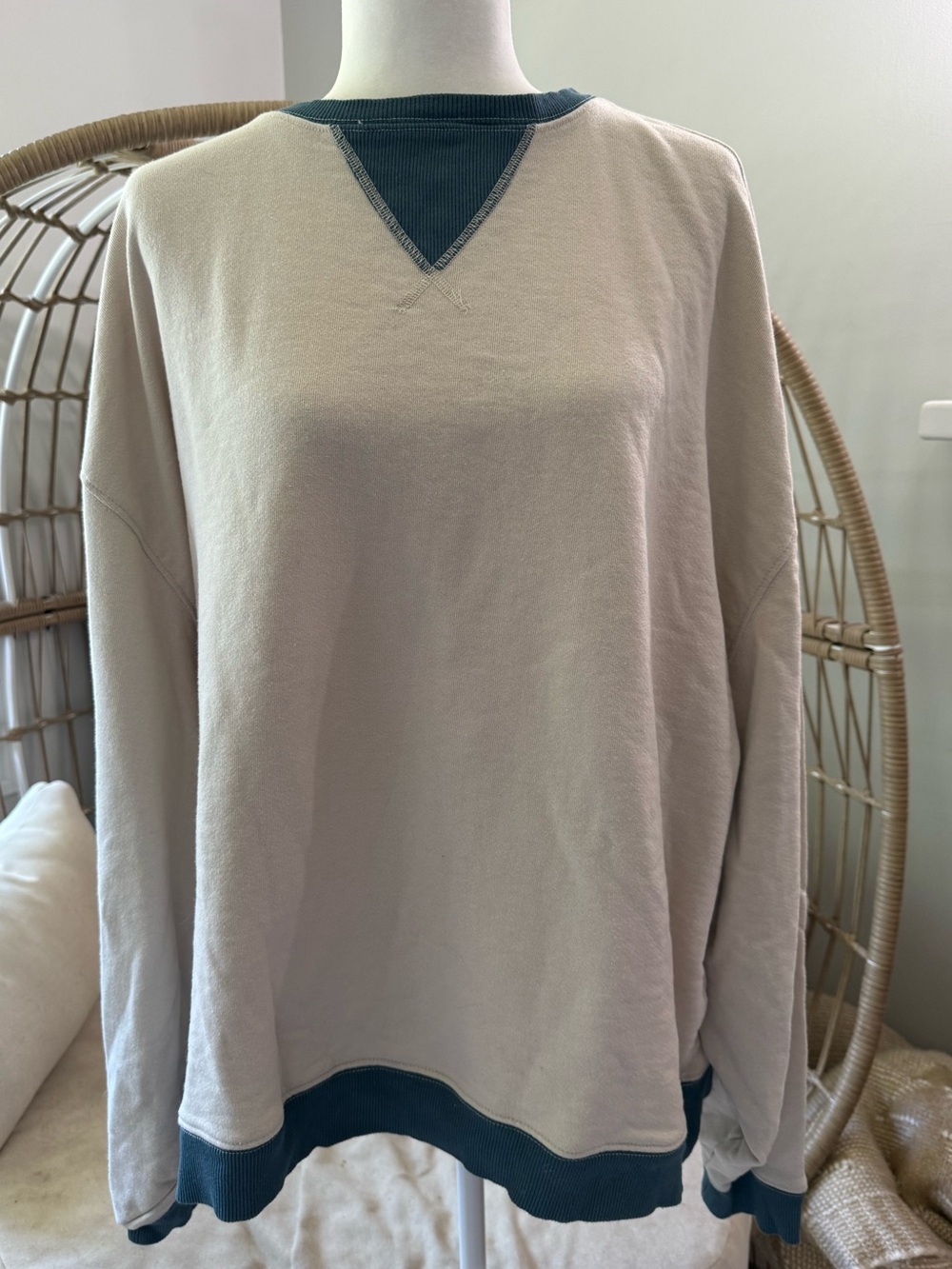 We The Free‎ Cream Sweatshirt With Blue Contrast Trim Oversized Fit